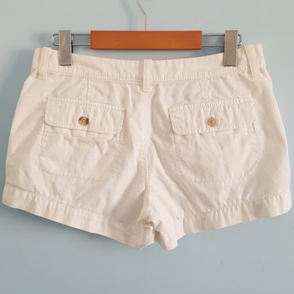 Old Navy midrise white shorts with button details - Picture 2 of 10